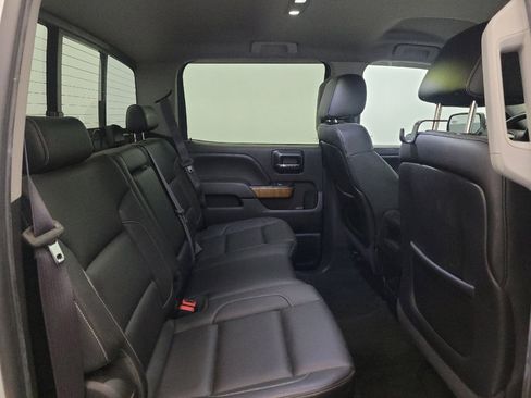 Used 2014 GMC Sierra 1500 SLT w/ SLT Preferred Package AWD/4WD image 19