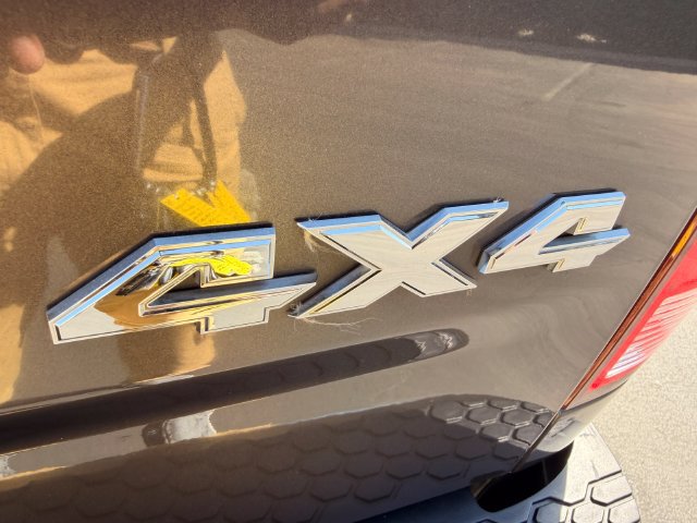 Used 2018 RAM 1500 Classic SLT AWD/4WD image 24