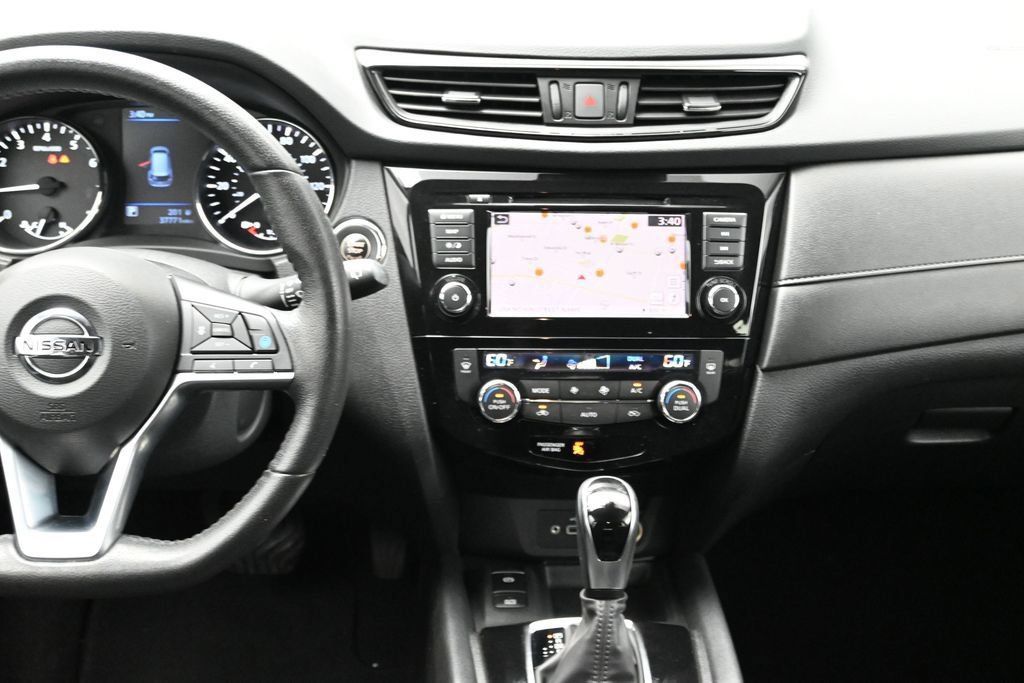Used 2020 Nissan Rogue SV w/ Premium Package AWD/4WD image 34