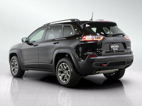 Used 2020 Jeep Cherokee Trailhawk w/ Cold Weather Group AWD/4WD image 3