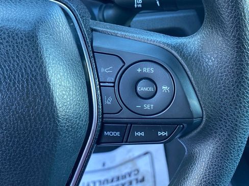 Used 2019 Toyota Camry LE image 15