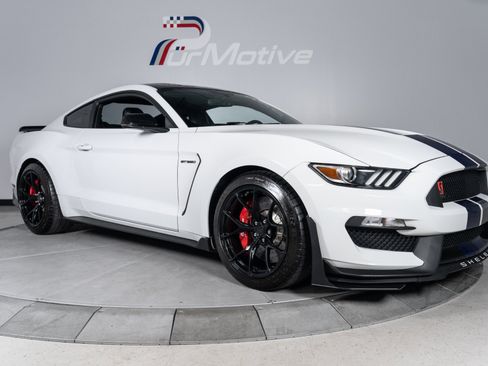 Used 2016 Ford Mustang Shelby GT350 w/ Technology Package RWD image 30
