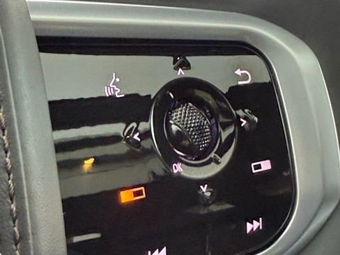 Used 2025 Nissan Armada Platinum Reserve image 49