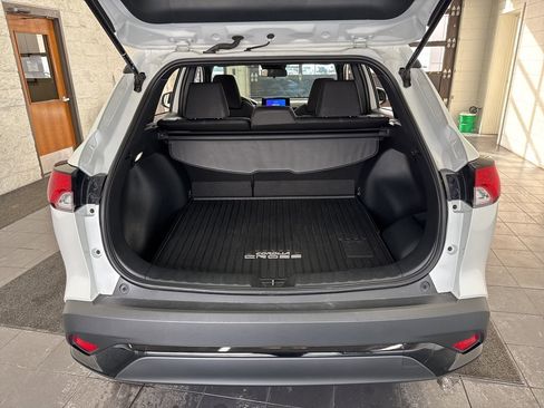 Certified 2024 Toyota Corolla Cross SE image 10