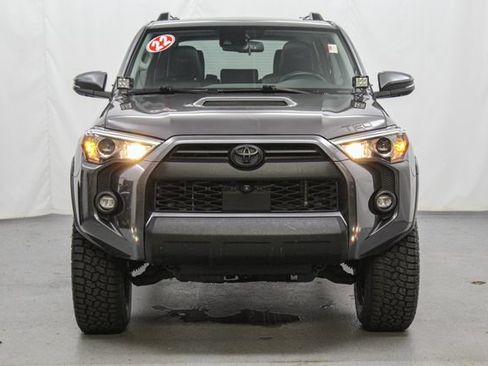 Used 2022 Toyota 4Runner TRD Off-Road Premium AWD/4WD image 4