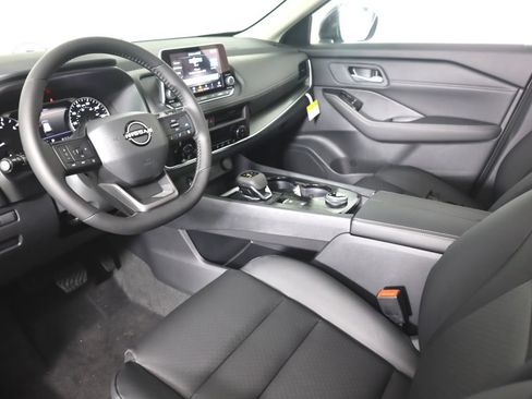 New 2026 Nissan Rogue Dark Armor AWD/4WD image 12