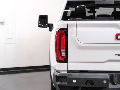 Used 2020 GMC Sierra 2500 AT4 w/ AT4 Premium Package AWD/4WD image 47