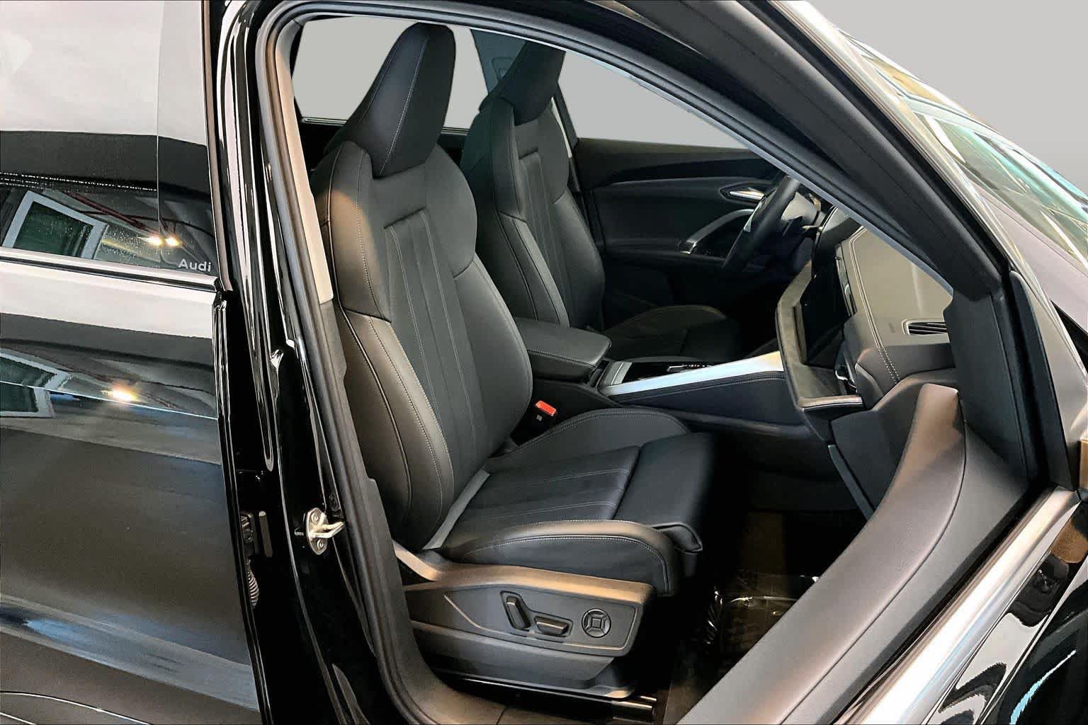 Certified 2025 Audi Q5 Premium Plus AWD/4WD image 9