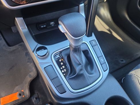 Used 2023 Kia Seltos LX image 28