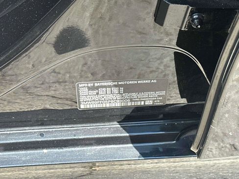 Used 2023 BMW 330i xDrive Sedan w/ Premium Package image 18