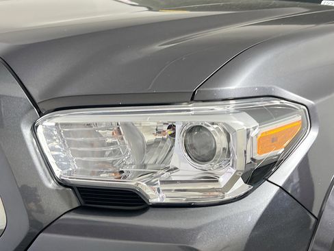 Used 2023 Toyota Tacoma SR5 image 10