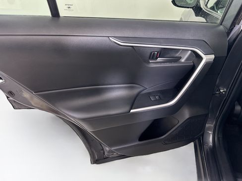 Used 2021 Toyota RAV4 LE FWD image 25