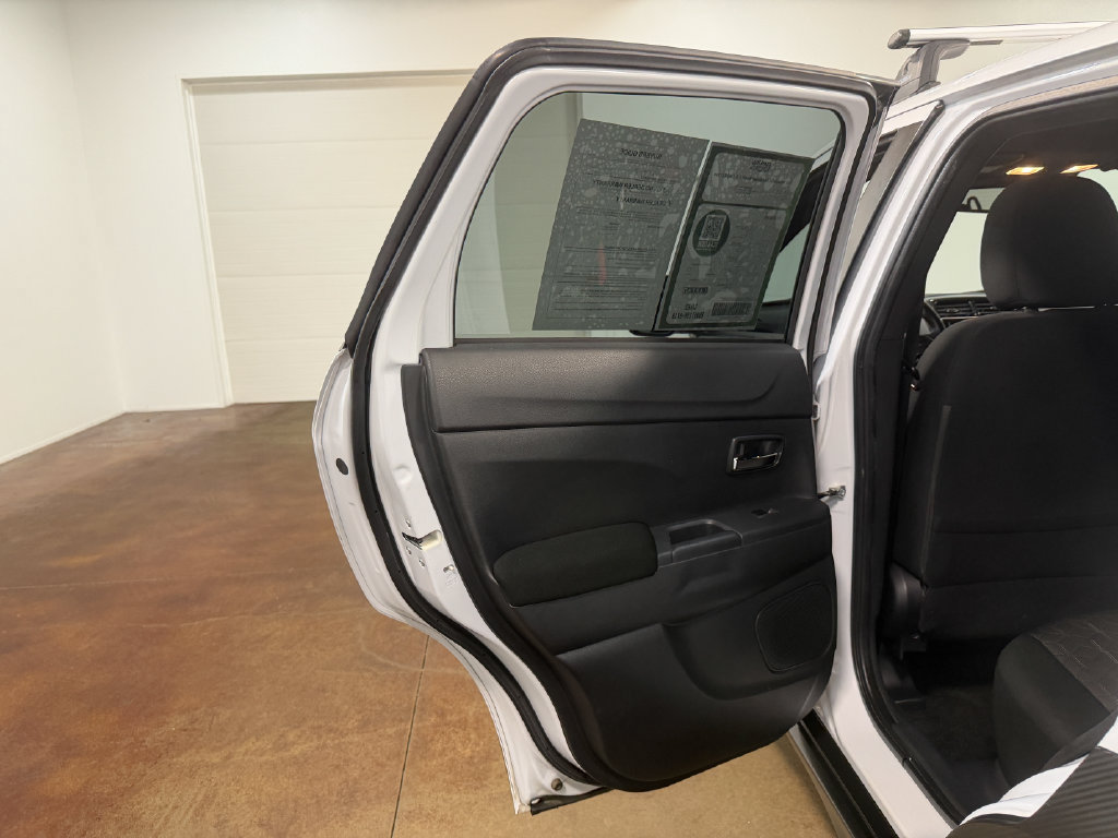 Used 2024 Mitsubishi Outlander Sport AWD image 43
