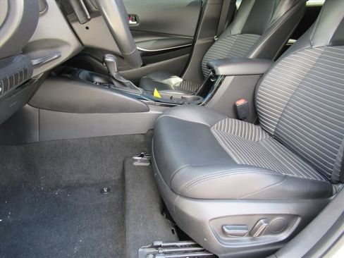 Used 2023 Toyota Corolla XSE image 16