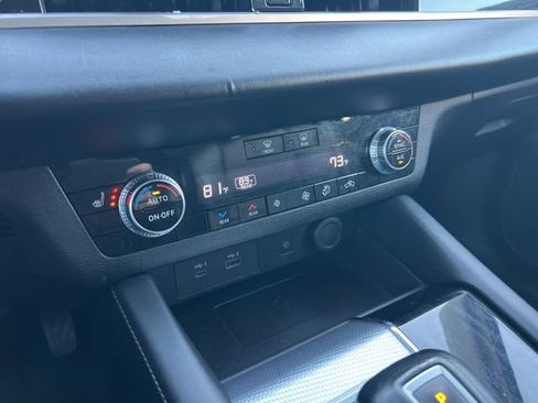 Used 2022 Mitsubishi Outlander SEL image 18