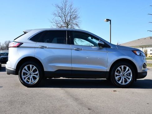 Used 2024 Ford Edge Titanium image 8
