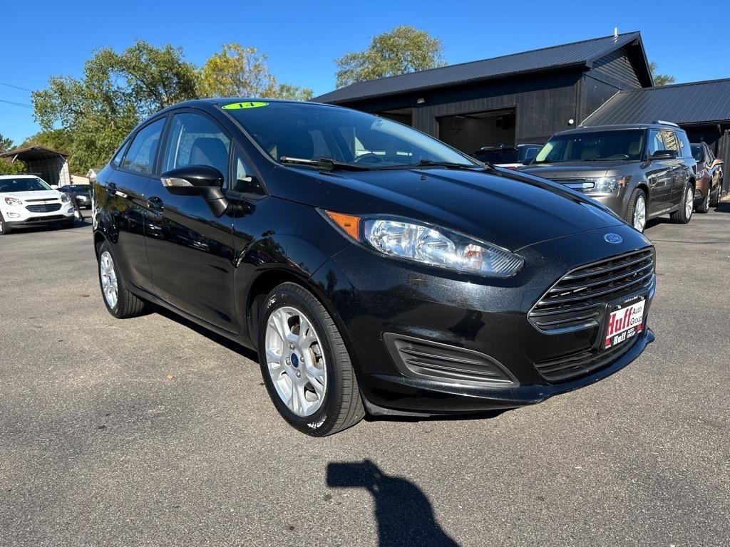 Used 2014 Ford Fiesta SE FWD image 1