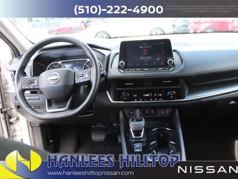 Used 2025 Nissan Rogue SV AWD/4WD image 19