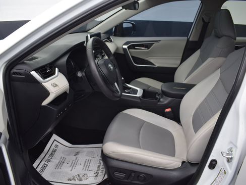 Used 2024 Toyota RAV4 XLE Premium w/ Weather Package AWD/4WD image 14