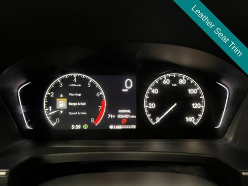 Used 2025 Honda Pilot Touring image 11