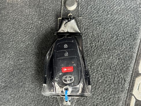 Used 2024 Toyota Tacoma TRD Sport AWD/4WD image 34
