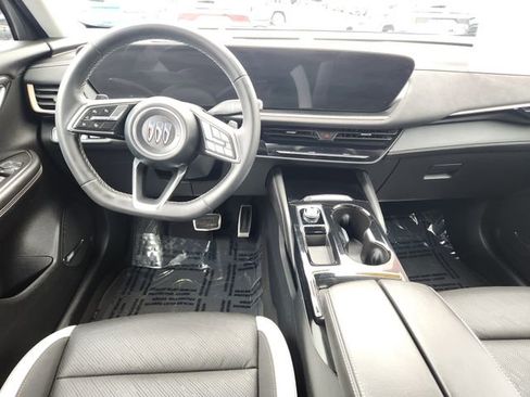 Used 2025 Buick Envision Sport Touring image 10