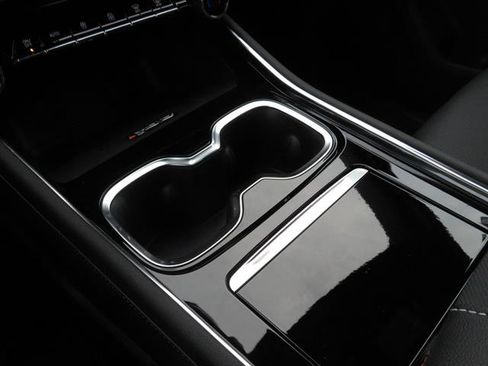 New 2026 Chevrolet Traverse Z71 w/ Driver Confidence Package image 24