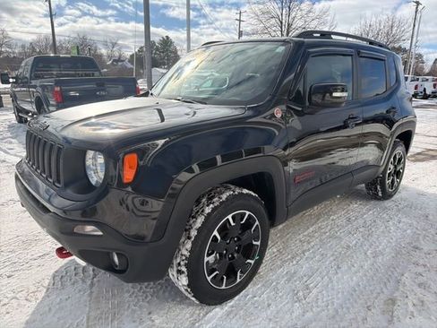Used 2023 Jeep Renegade Trailhawk image 7