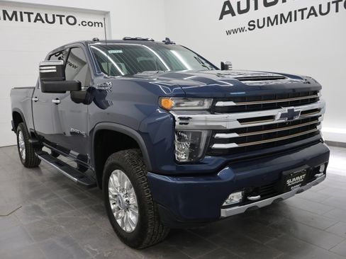 Used 2021 Chevrolet Silverado 2500 High Country w/ Z71 Off-Road Package image 2