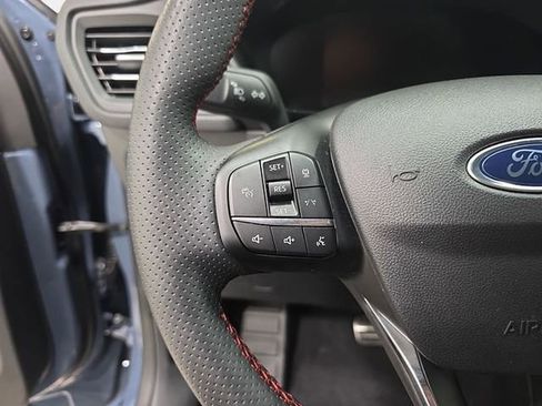 Used 2023 Ford Escape ST-Line w/ Tech Pack #1 AWD/4WD image 17