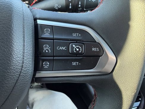 Used 2024 Jeep Compass Trailhawk image 20