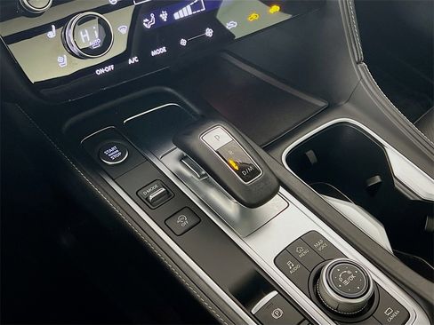 Used 2022 INFINITI QX60 Sensory w/ Cargo Package image 17