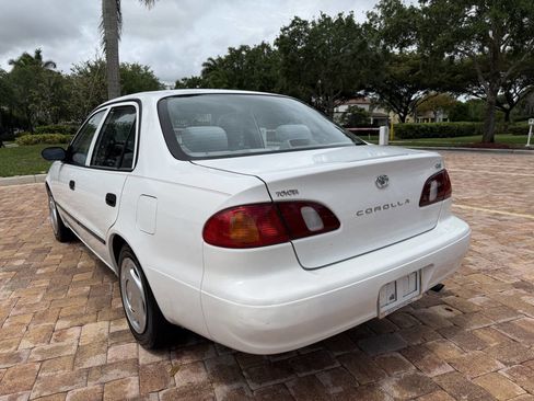 Used 1998 Toyota Corolla CE image 6