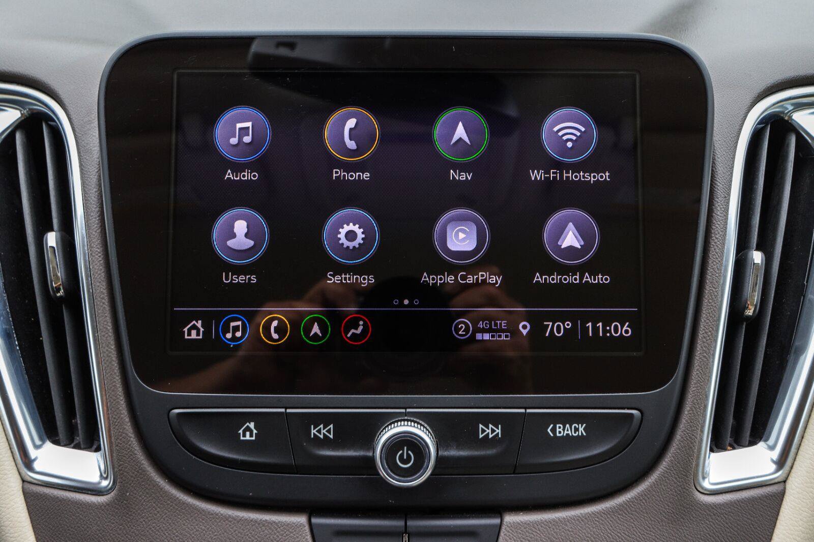 Used 2024 Chevrolet Malibu LT FWD image 8