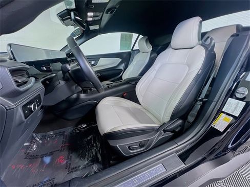 Used 2024 Ford Mustang Premium image 13