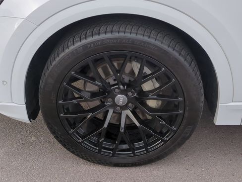 Used 2019 Audi Q8 Prestige w/ Towing Package image 14