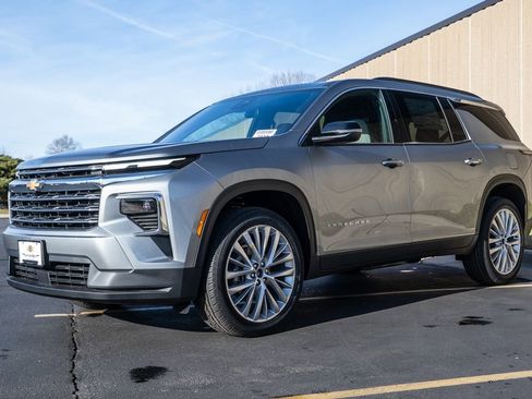 New 2026 Chevrolet Traverse LT image 4