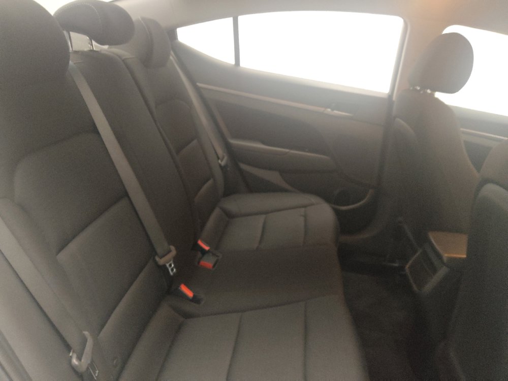 Used 2018 Hyundai Elantra SEL FWD image 19