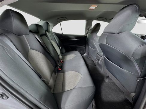 Used 2022 Toyota Camry LE image 14
