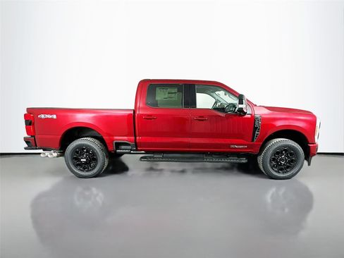 New 2026 Ford F250 Lariat w/ Black Appearance Package image 8