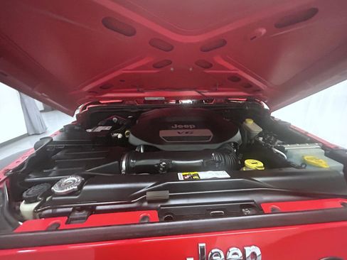 Used 2014 Jeep Wrangler Unlimited Sport w/ Quick Order Package 24S image 24