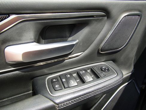Used 2020 RAM 1500 Rebel w/ Leather & Sound Group w/ 2_W AWD/4WD image 6