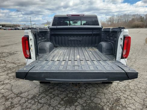 Used 2020 GMC Sierra 1500 AT4 w/ AT4 Preferred Package AWD/4WD image 17