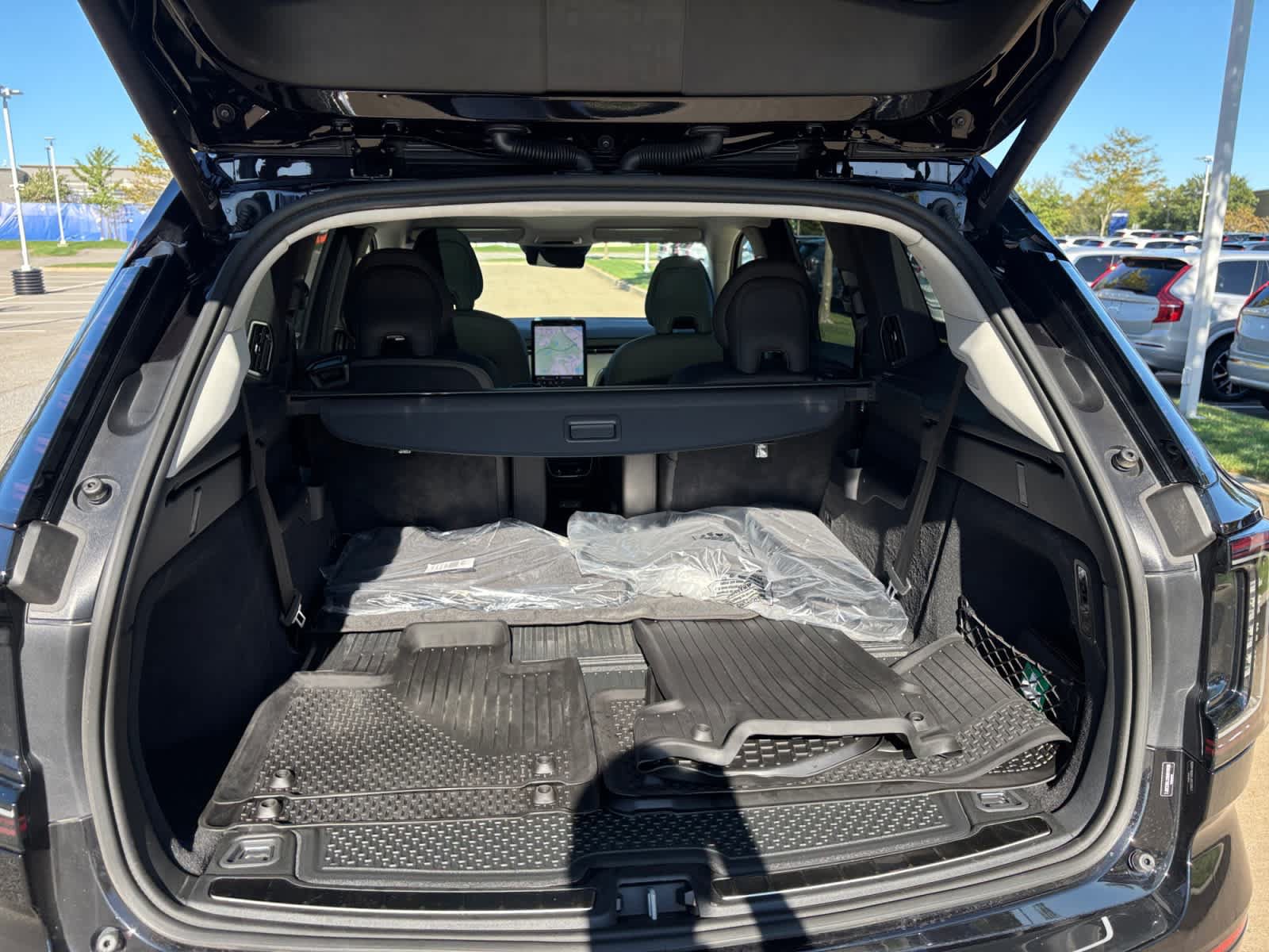 Used 2025 Volvo EX90 Ultra w/ Protection Package Premier AWD/4WD image 21