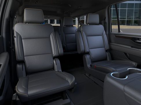 New 2026 Chevrolet Suburban Premier AWD/4WD image 17