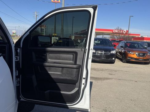 Used 2016 RAM 1500 Express image 25