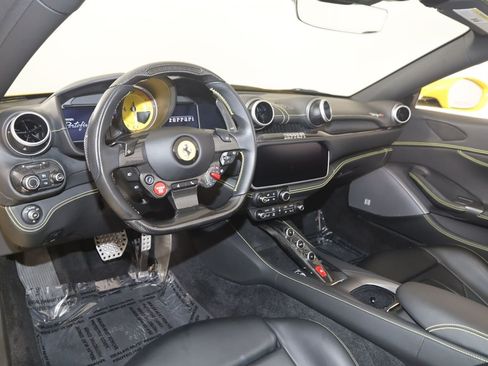 Used 2022 Ferrari Portofino M RWD image 41