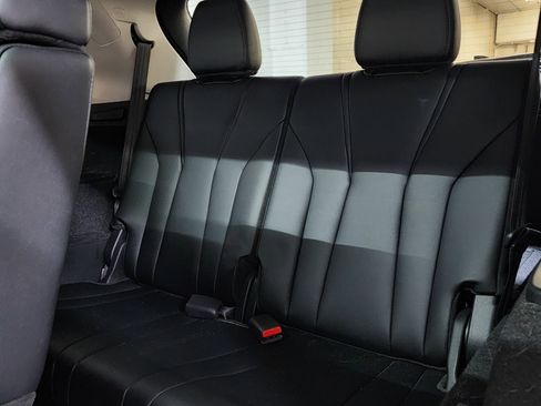 Used 2023 Acura MDX SH-AWD image 18