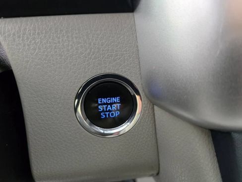 Used 2015 Toyota Highlander XLE AWD/4WD image 33