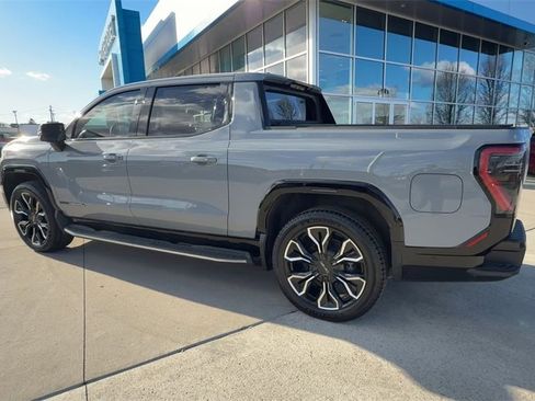 Used 2025 GMC Sierra EV Denali image 6